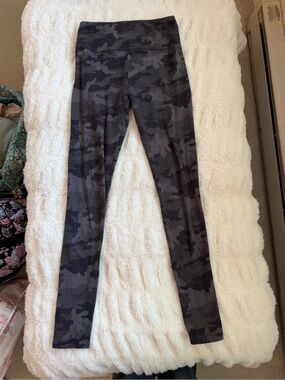 Target Women's Camo Leggings - Black & Gray